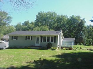 7643 Lake Rd, Chippewa Lake, OH 44215