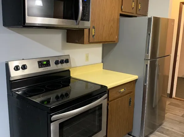 2715 W Willow St APT 3, Lansing, MI 48917