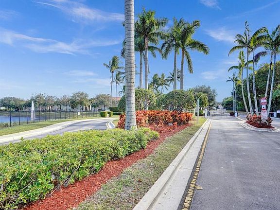 2nd image of 4706 Cohune Palm Ct
