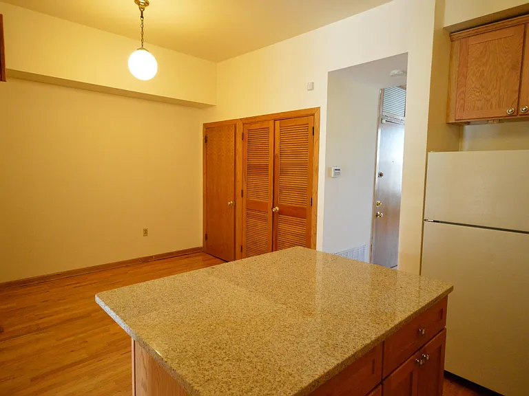 1758 N Clybourn Ave #2 — Photo 4
