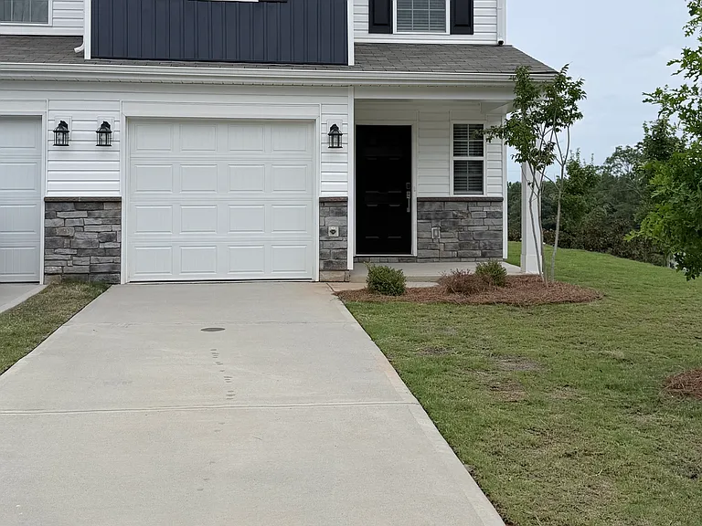 100 Luzu Way — Photo 2