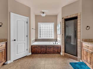 2265 N Covington Park Blvd, Fayetteville, AR 72703