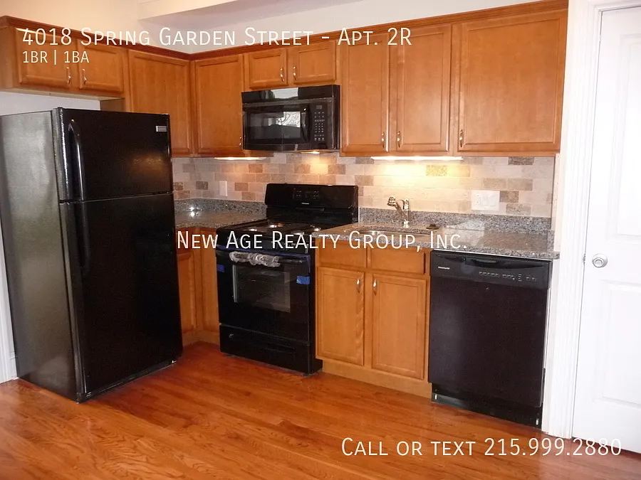 Building Photo - 4018 Spring Garden St #2R