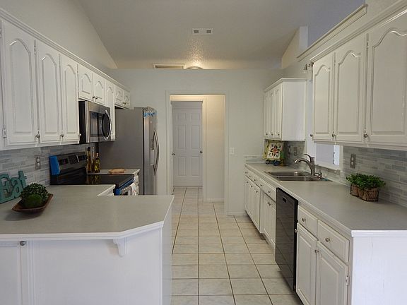 4th image of 1303 SE 21st St