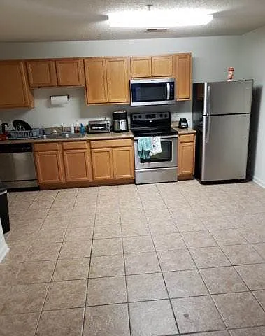 Kitchen with amenities