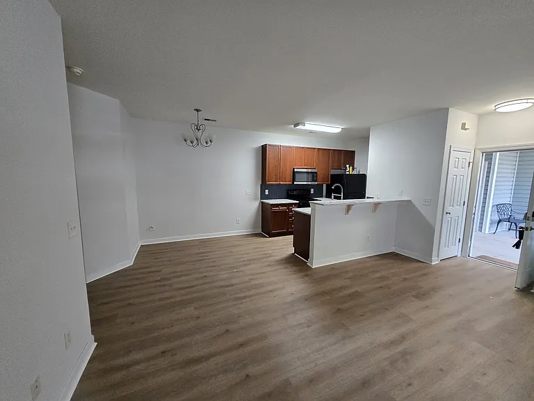 1201 Grove Park Dr — Photo 2