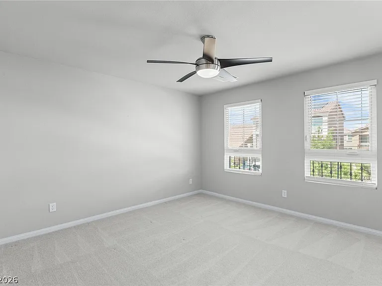 10116 Cascadia Creek St — Photo 37