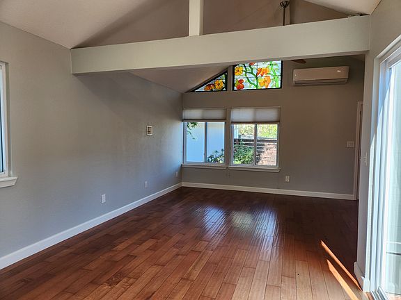 5th image of 401 Korbel Pl