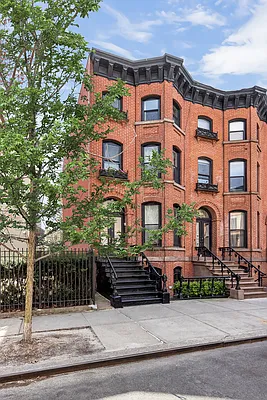 Sold by Douglas Elliman | media 27