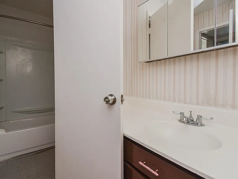 9009 Richmond Ave #411 — Photo 23