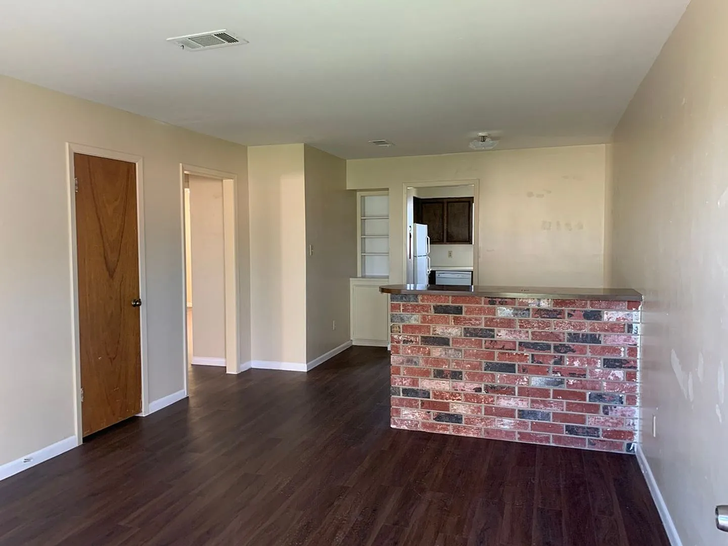 Lamplighter Apartments — Photo 2