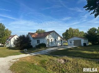 407 Prairie Mills Rd, Golden, IL 62339