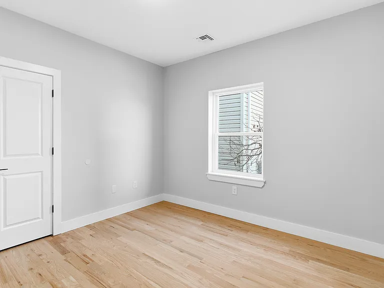 34 Elizabeth Ave #1 — Photo 4