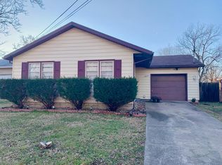 2823 N Howard Ave, Springfield, MO 65803