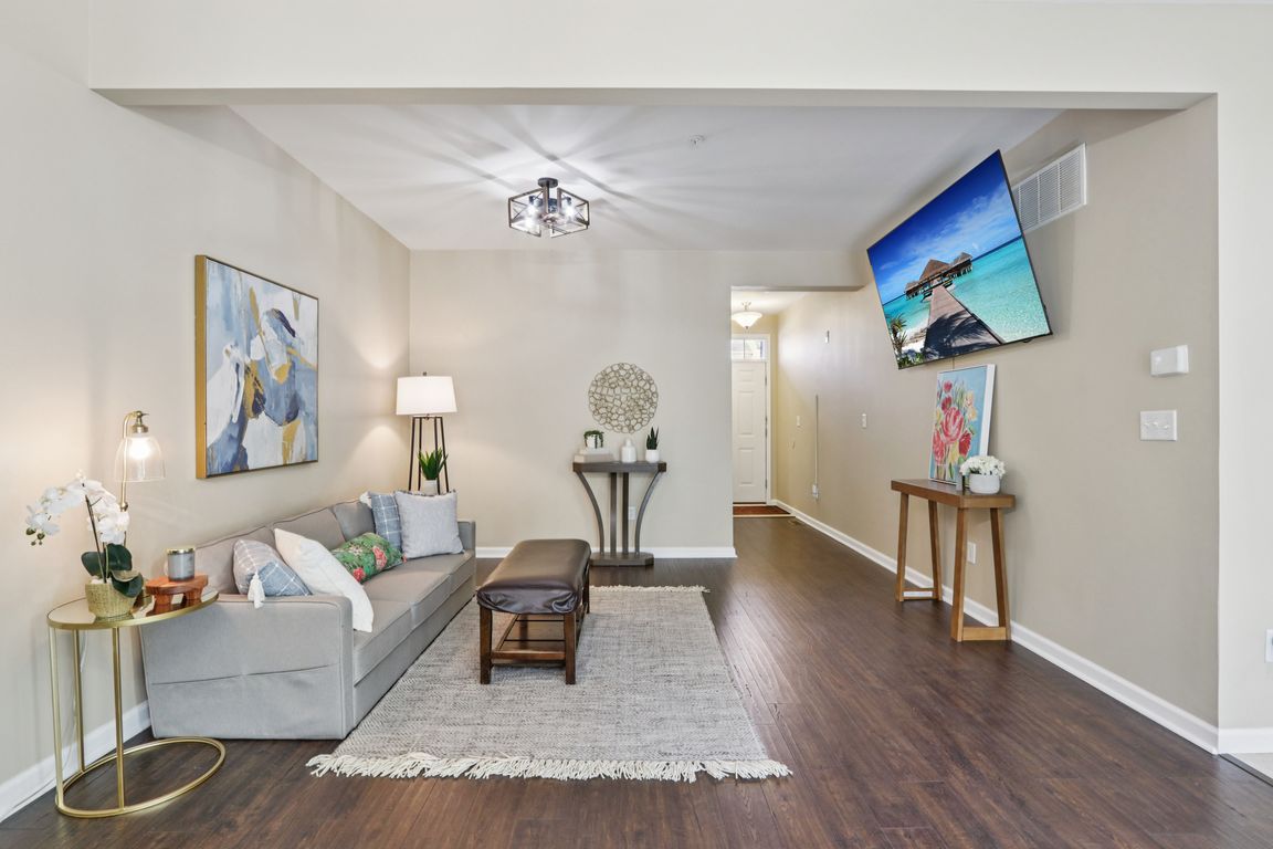 next background image