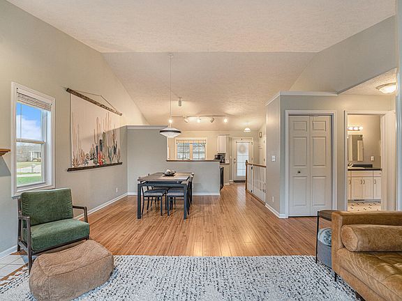 4th image of 3833 Pine Meadow Dr