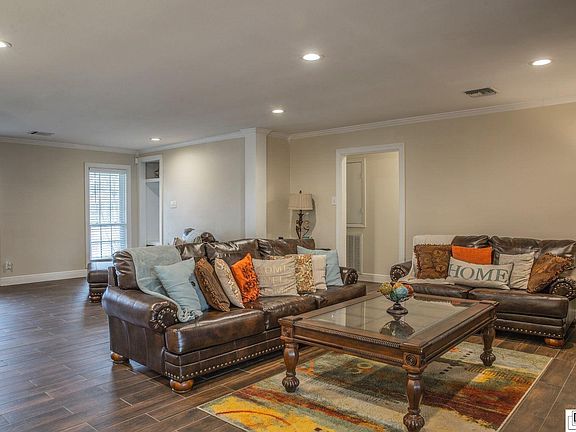 4th image of 2704 Anita Ln #1
