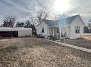 211 W Elm St, Minneola, KS 67865