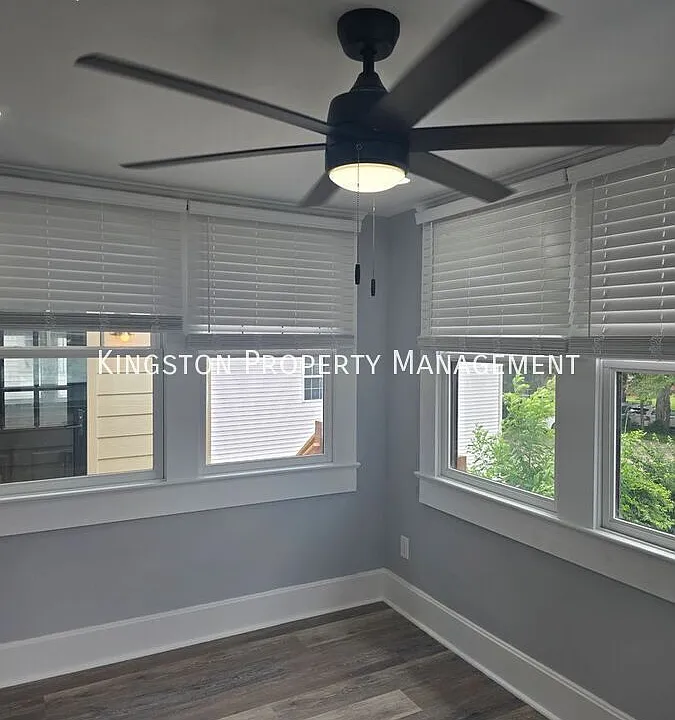 451 E Maxwell St #4