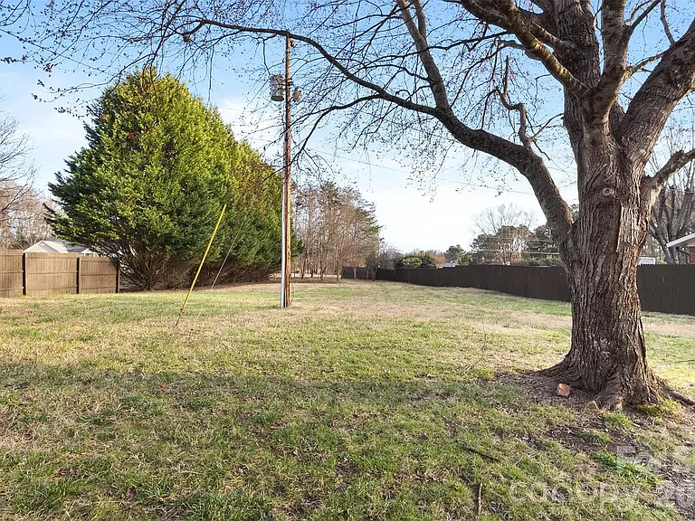 1751 Robert Martin Rd — Photo 5