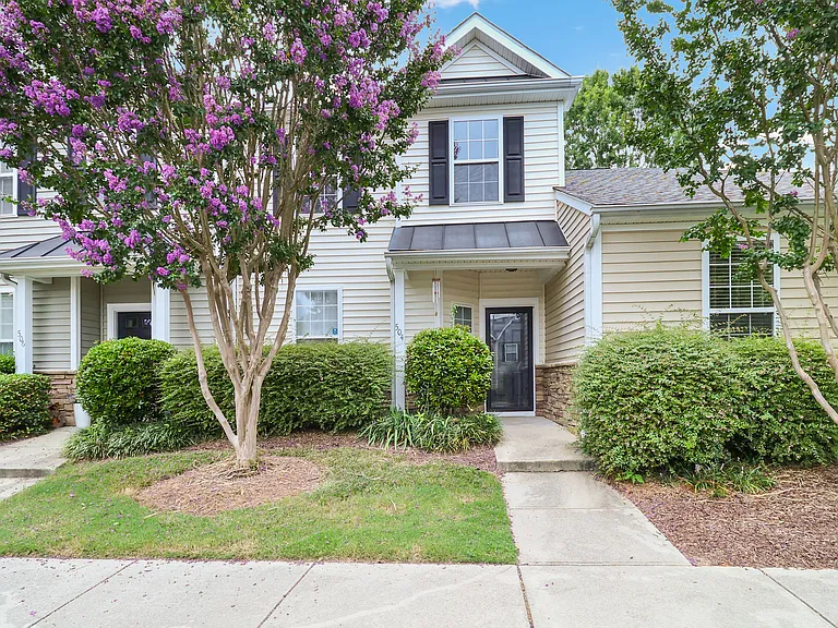 504 Auburn Square Dr — Photo 14