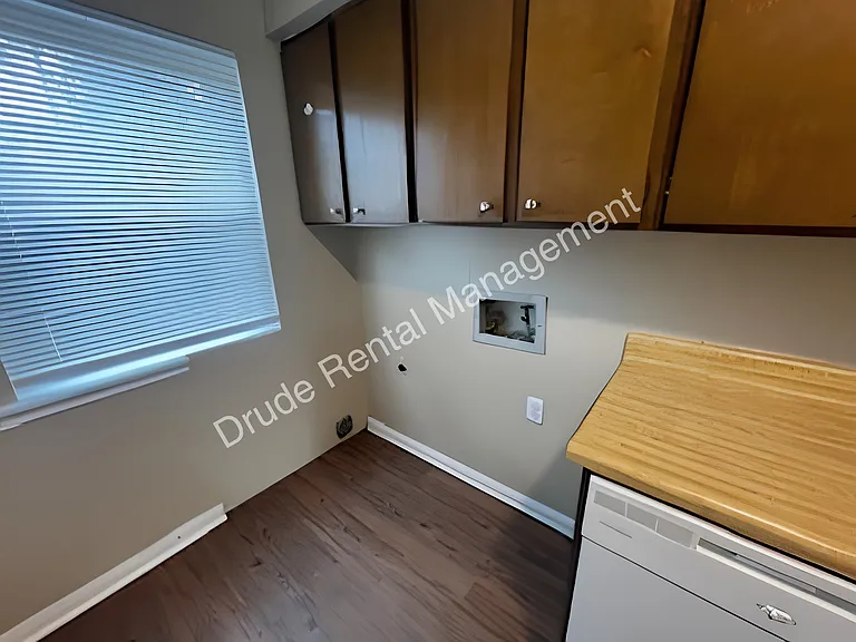 44051 Stein Rd #2 — Photo 10
