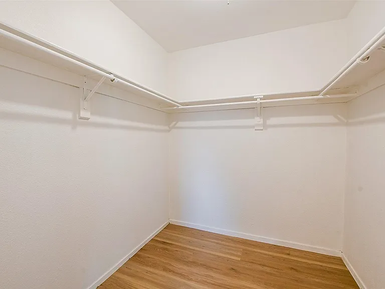 5635 Greenhill Forest Dr — Photo 17