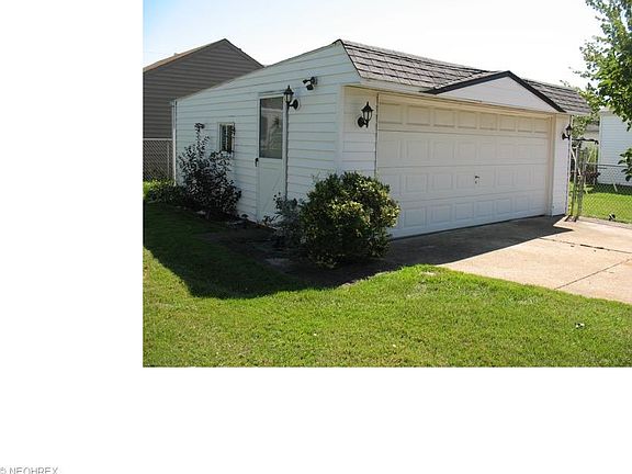 3rd image of 6089 Greene Dr