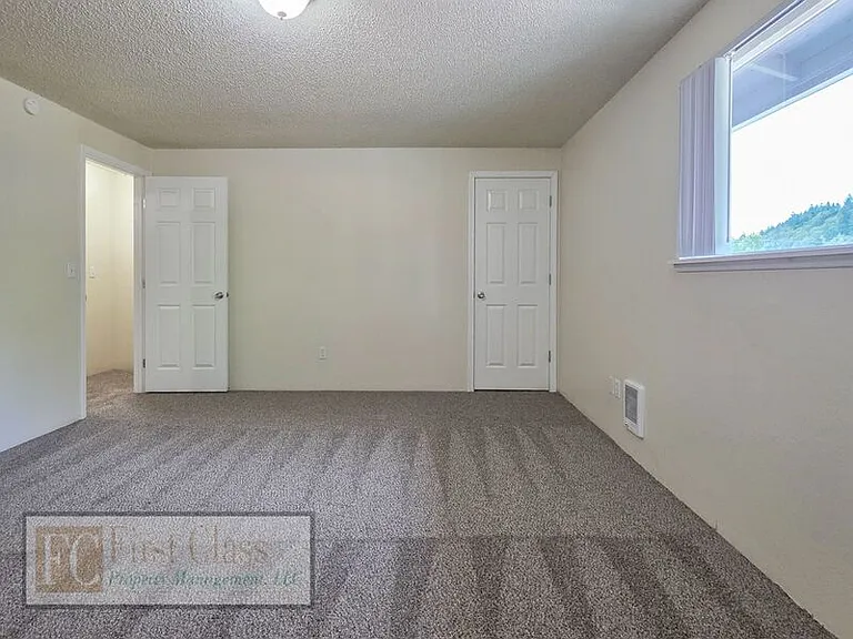 1673 Dollar St — Photo 11
