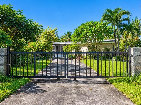 639 MADELINE Court, West Palm Beach, FL 33413