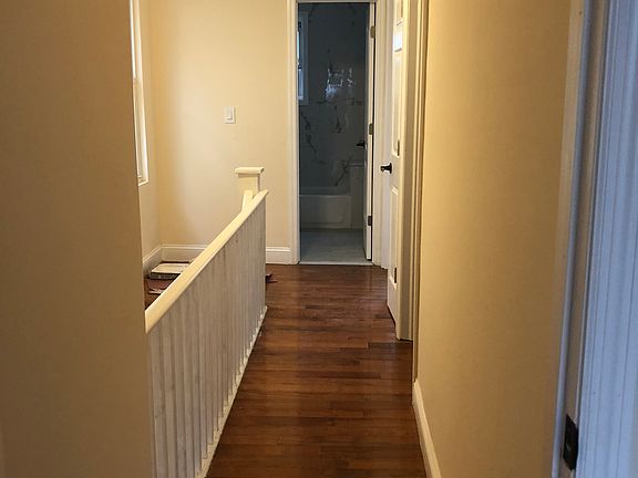4th image of 11131 156th St