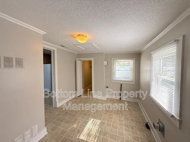 216 Lineberger St — Photo 6