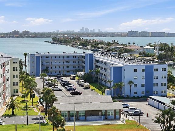 2nd image of 5555 GULF BOULEVARD #116
