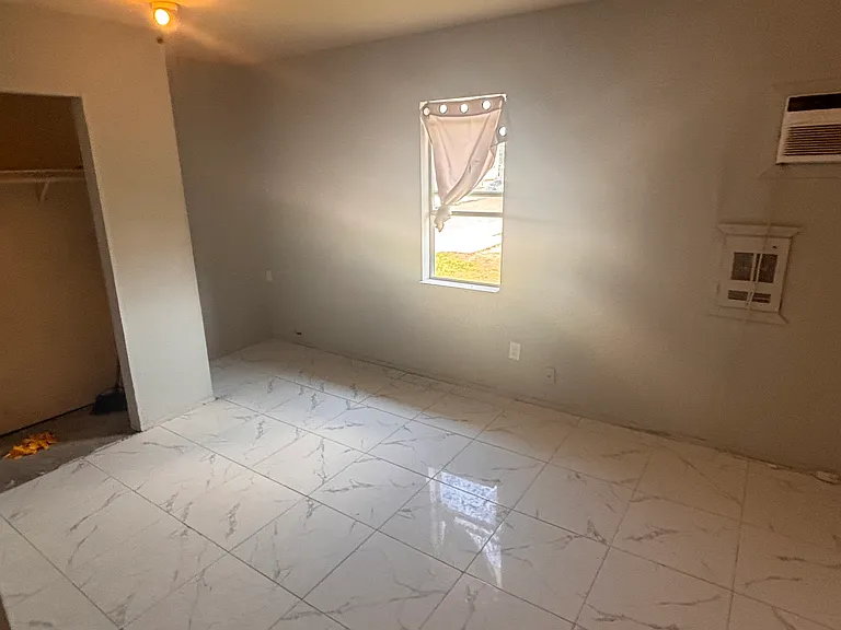 930 S Delaney Ave #1 — Photo 4