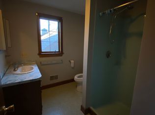 87 School St, Plainville, MA 02762
