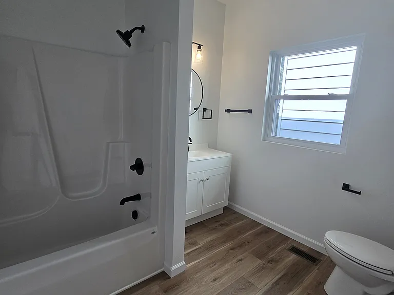 817 E Bowman St #2 — Photo 3