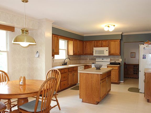 5th image of 8380 Jakaro Dr