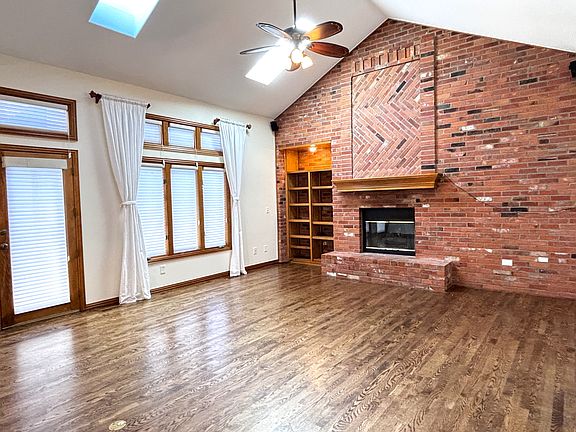 4th image of 1197 Clubhouse Dr