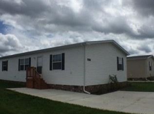 6296 Chadwick Ave, Fenton, MI