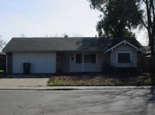 9022 Salmon Falls Dr, Sacramento, CA 95826