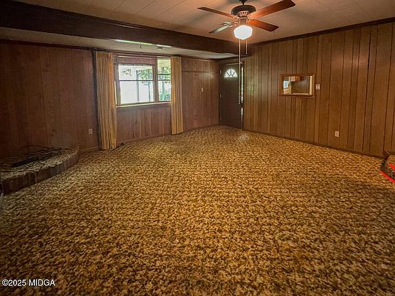 5th image of 122 Cheryl Blvd