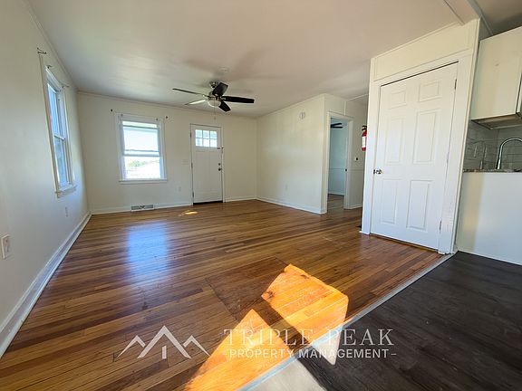 5th image of 1013 School Ln #1