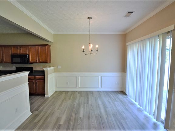 5th image of 4389 Annlette Dr