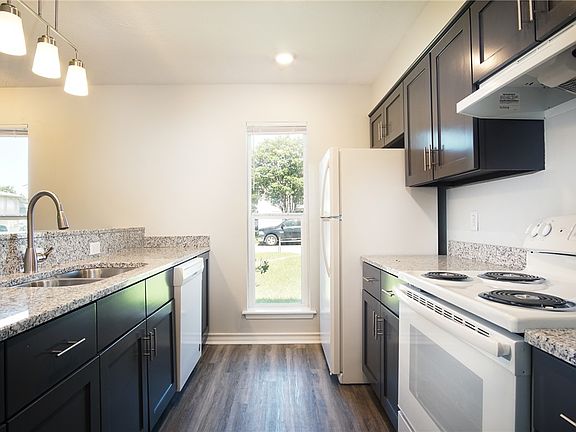 2nd image of 712 Vassar Ct APT B