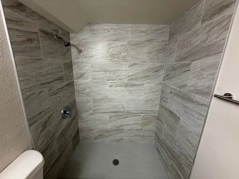 1215 Mews Ln — Photo 11