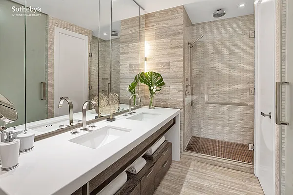 Sold by Sotheby's International Realty | media 19