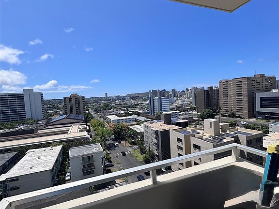 2nd image of 1624 Dole St APT 1104