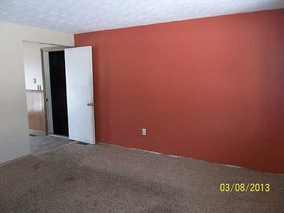 2nd image of 303 Theresa Ln