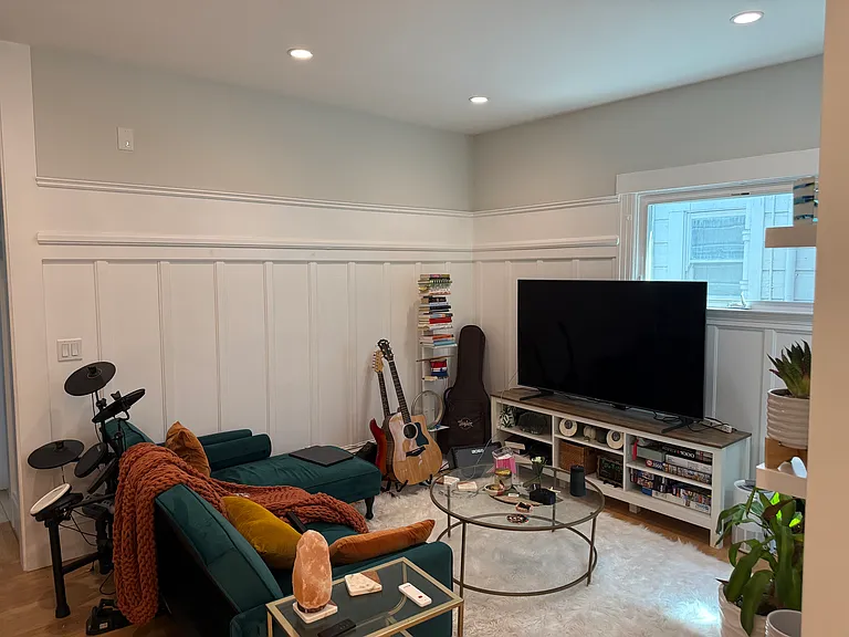 118 Albion St — Photo 5