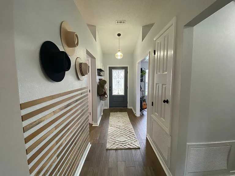 6486 Surfside Cv — Photo 2